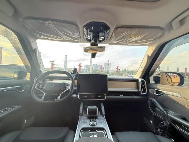 Jetour T2 2023 1.5TD 2WD Discovery PRO Avec Accesoires