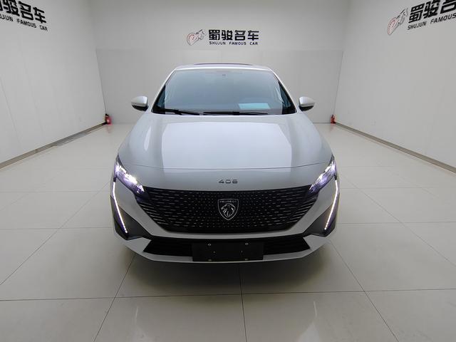 Peugeot 408 2025 1.6T Édition Chasing Light