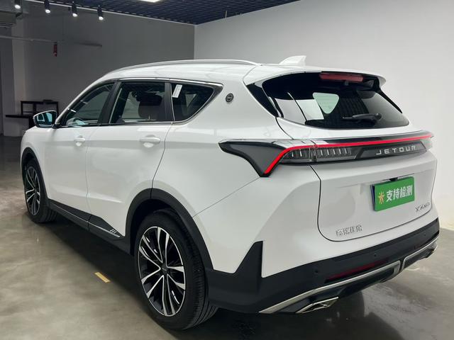 Jetour X70 PLUS 2024 1.5T 7DCT Édition Flagship 5 places Full Options