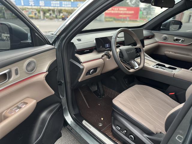 Chery Tiggo 8 PLUS 2024 1.6TGDI DCT