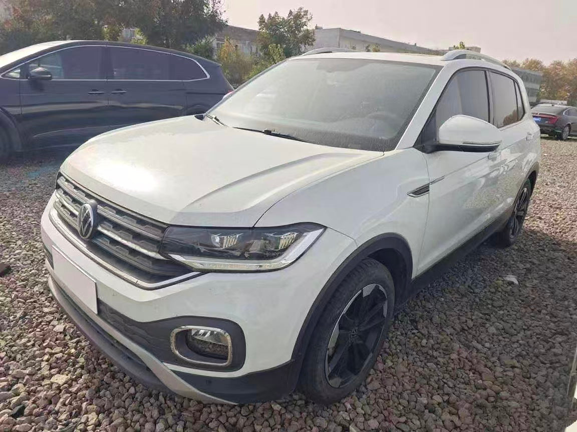 Volkswagen Tacqua 2023 1.2TSI smart link Auto