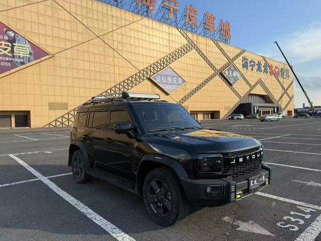 Jetour T2 2023 1.5TD 2WD Discovery PRO Avec Accesoires